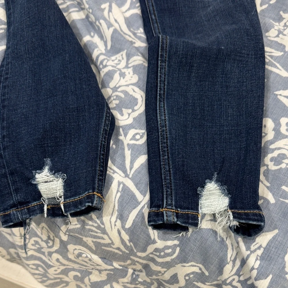 BKE Women's Deep Blue Skinny Jeans - Picture 2 of 4